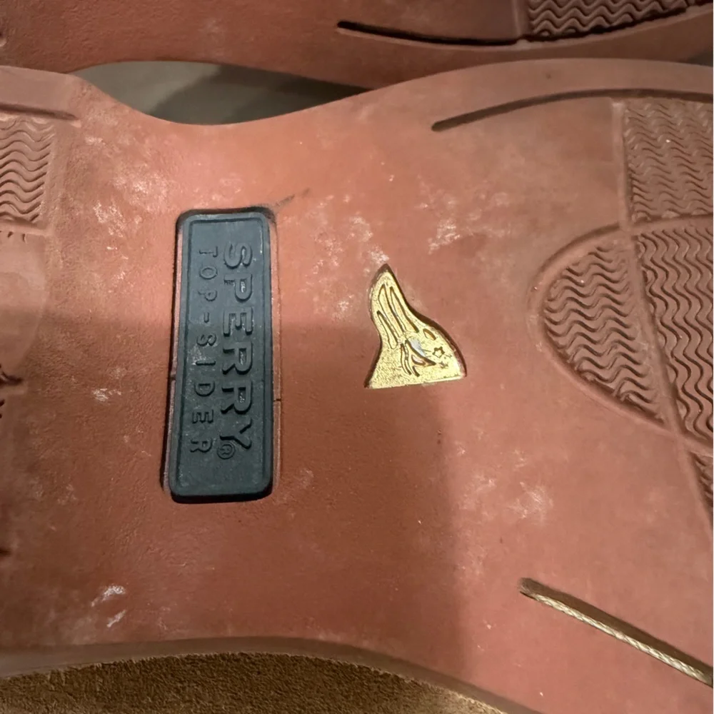 Sperry Men's Tan Suede Top Siders. Pre-Loved.